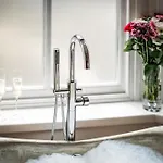 Glen Wynne Recently Renovated - Free Off-site Health Club Access With Pool, Sauna, Steam & Gym Short 5 Minute Drive Away