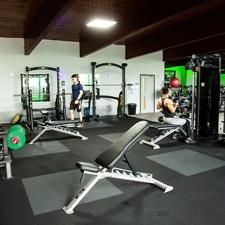 Icon - Free Off-site Health Club Access With Pool, Sauna, Steam & Gym Guest house